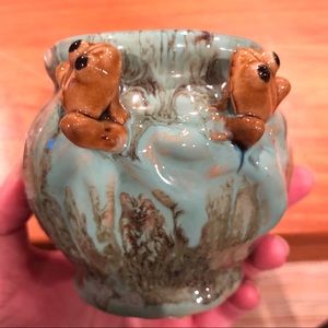 Vintage Majolica blue vase planter with frogs 4”